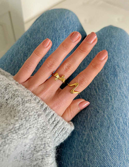 Wavy Heart Ring