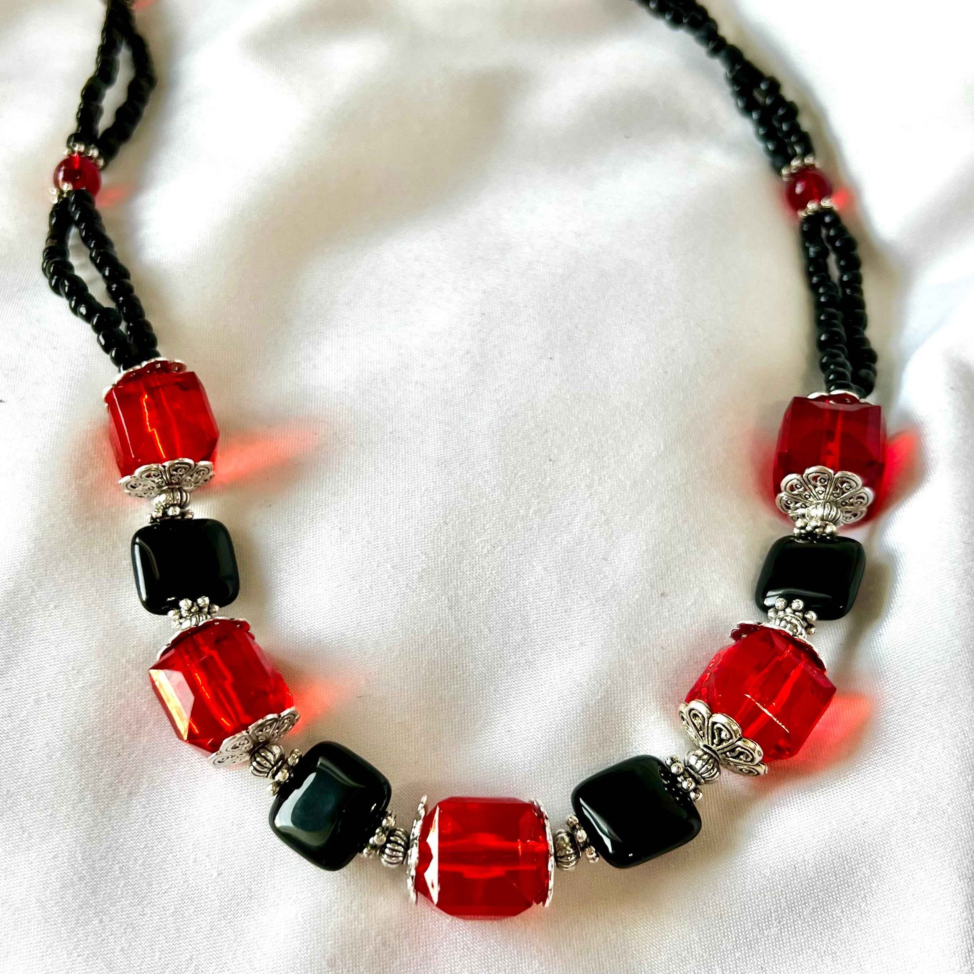 Crimson Night Jewelry Set (Copy)