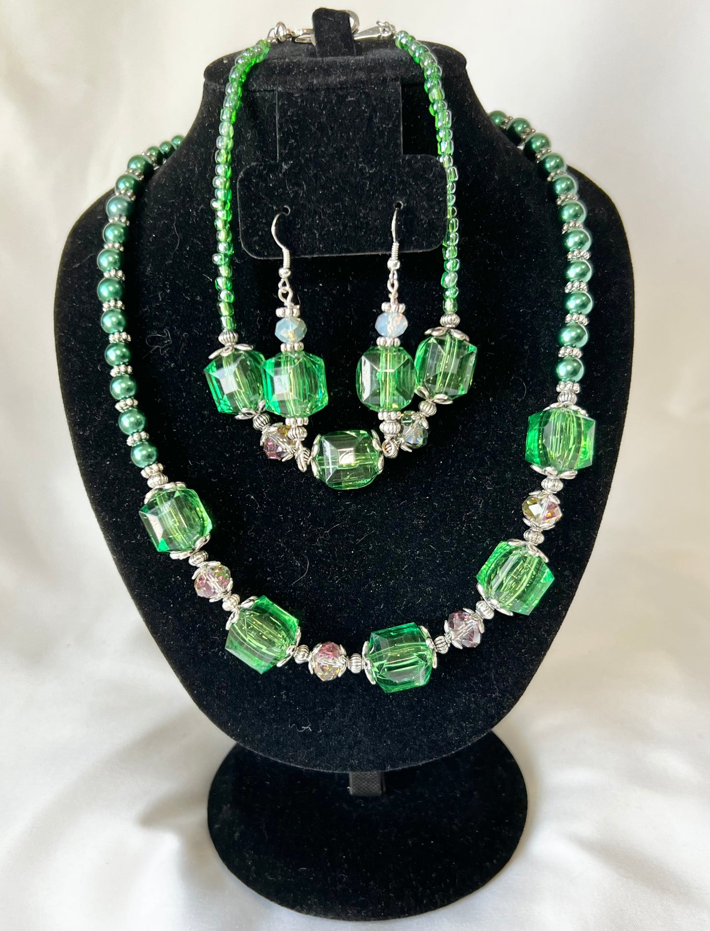 Emerald Envy Jewelry Set