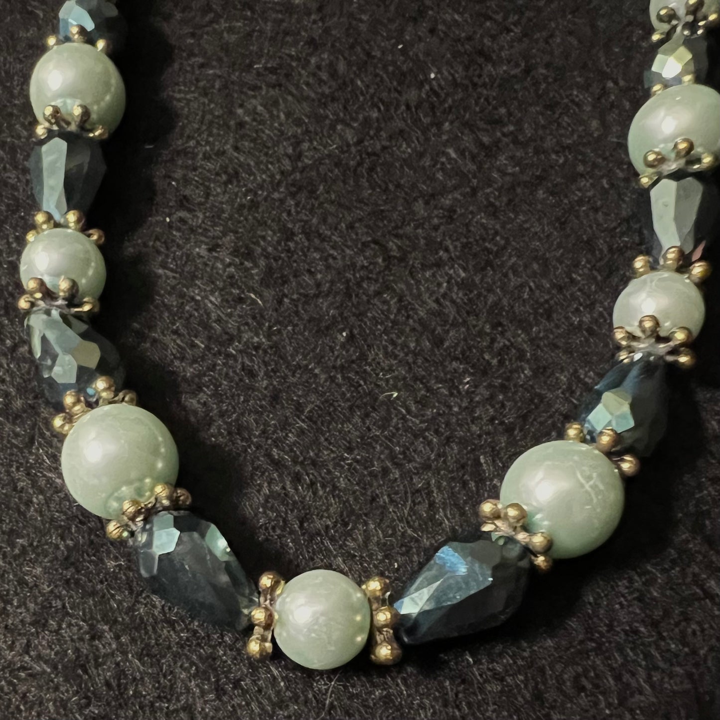 Vintage Art Deco Revival Mint & Teal Beaded Strand