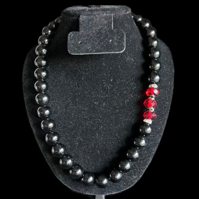 Black Pearl & Red Gems Beaded Necklace